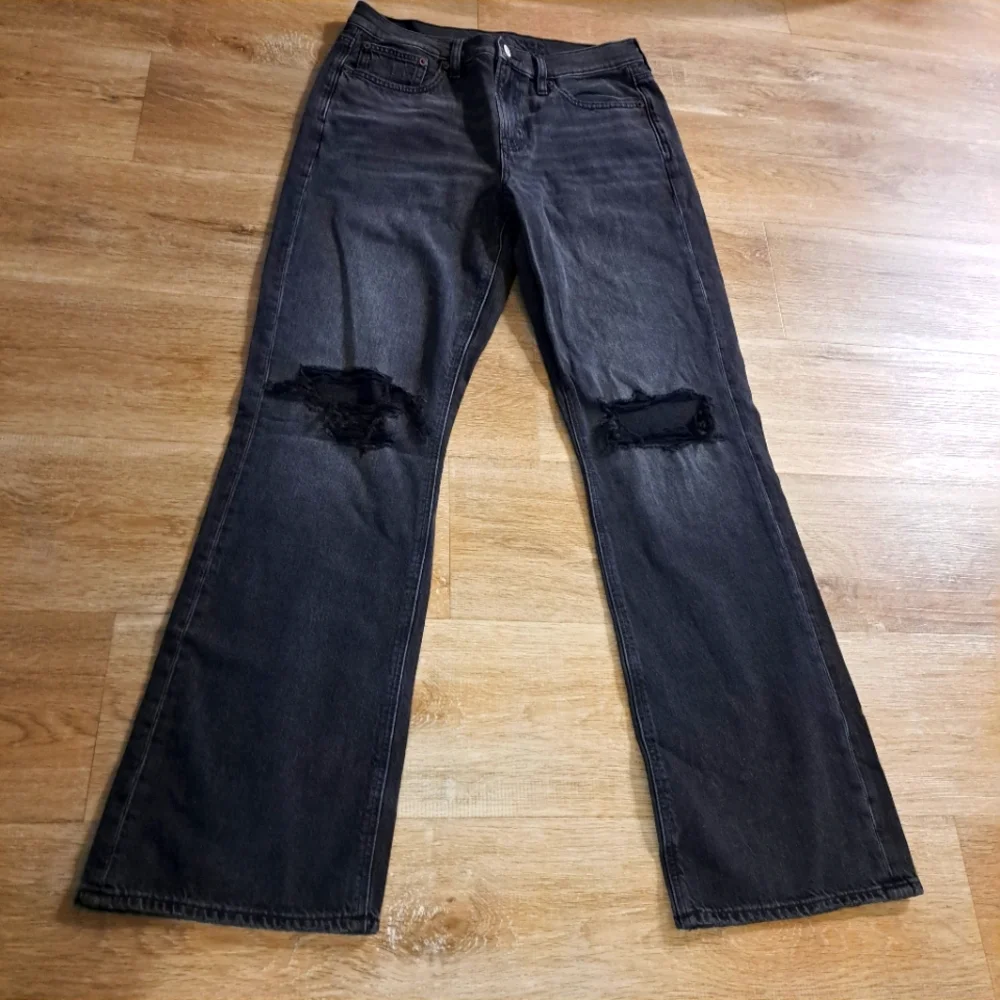 American Eagle Rocker Black Bootcut Distressed Jeans Women's Size 8 NWOT